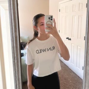 fabletics cropped graphic tee